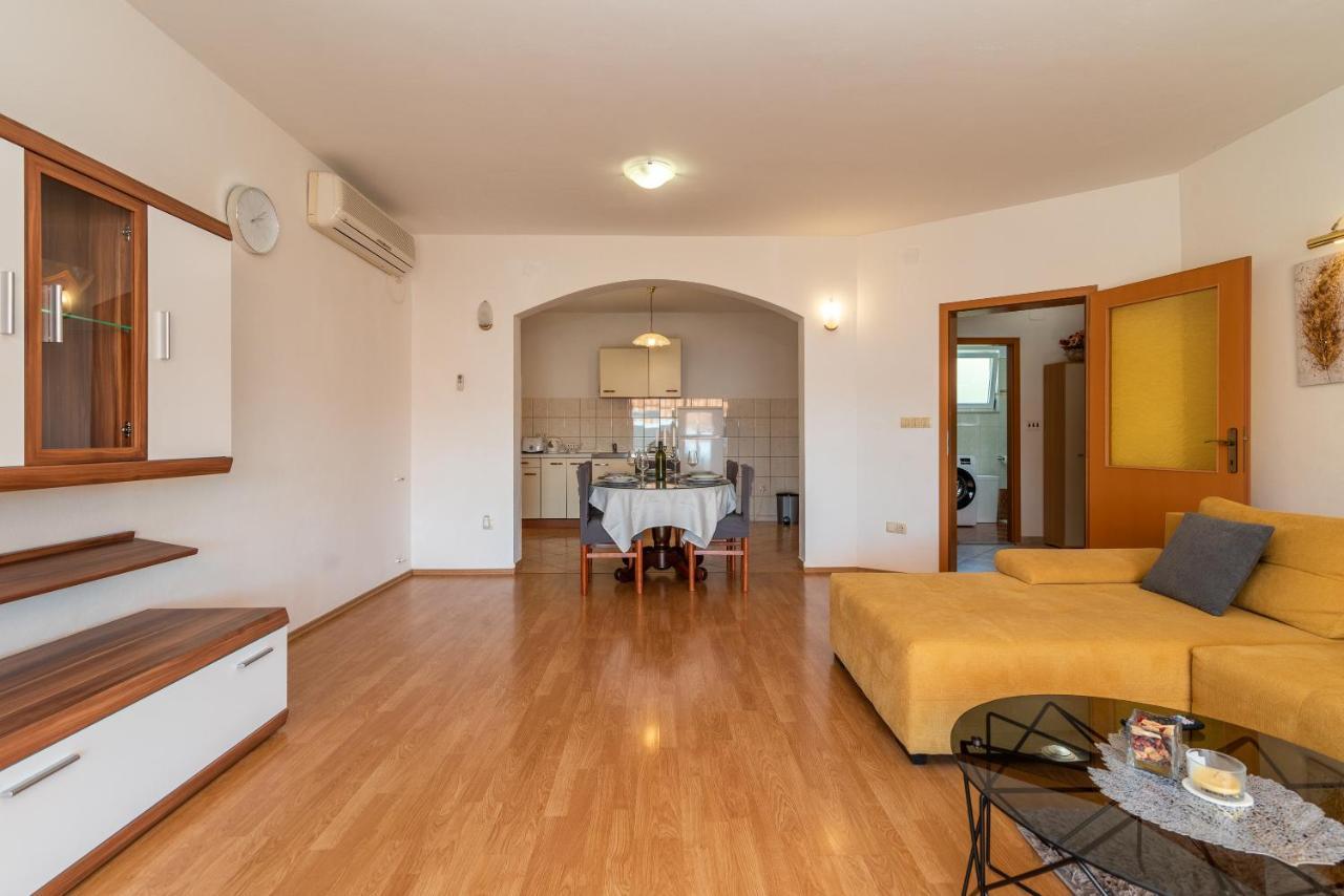 Comfortable Apartment Near The Sea 特罗吉尔 外观 照片