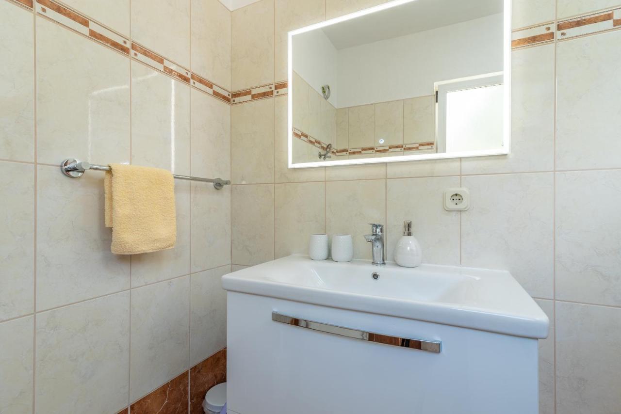 Comfortable Apartment Near The Sea 特罗吉尔 外观 照片